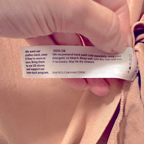 Eileen Fisher 100% Silk Signature Jersey Crepe Nude/Pink Cami/Tank - Picture 4 of 4